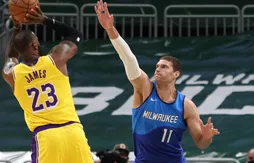 LeBron James et les Lakers se reprennent avec autorité chez les Bucks