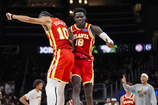 Zaccharie Risacher et le collectif des Hawks font la leçon aux Lakers