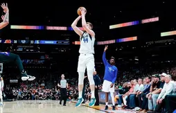 Davis Bertans remonte en température face aux Suns