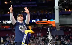 Dan Hurley réfute s’être servi des Lakers pour augmenter son salaire à Connecticut