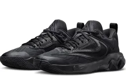 La Giannis Immortality 3 passe en “Triple Black”