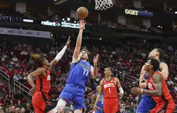 À Houston, les Mavericks décrochent une 7e victoire de suite