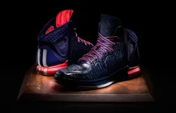 Adidas : la D Rose 4 passe au bleu et rouge