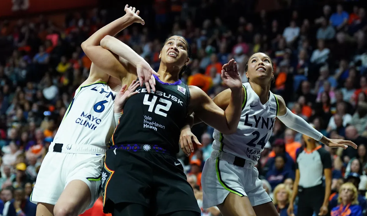Le Connecticut Sun face aux Minnesota Lynx en WNBA