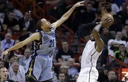 Maladroit, LeBron James assomme les Grizzlies sur la fin