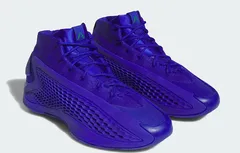 Un clin d’oeil aux Wolves sur la A.E. 1 “Velocity Blue”