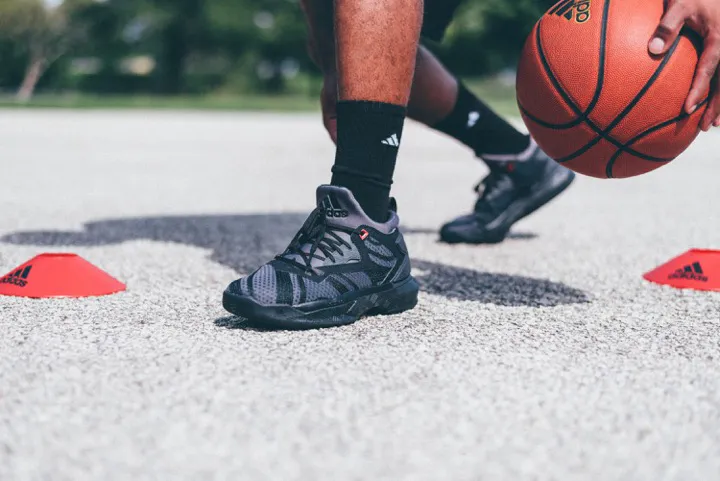 adidas_dlillard2_shark_black_2