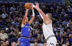Grâce à un grand Anthony Black, le Magic renverse les Nuggets