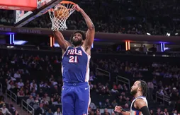 Avec le sourire, Joel Embiid retrouve enfin le chemin du dunk