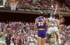 Le jour où Magic Johnson a terrassé Boston d’un bras roulé