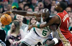 Boston résiste à un LeBron James tout en contraste