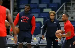 Direction la WNBA pour l’ancienne assistante des Pelicans, Teresa Weatherspoon
