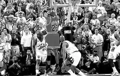 Bryon Russell lance un défi à Michael Jordan !