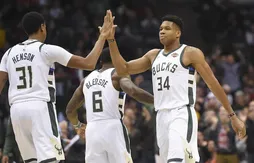 Joueurs de la semaine : Stephen Curry et Giannis Antetokounmpo récompensés