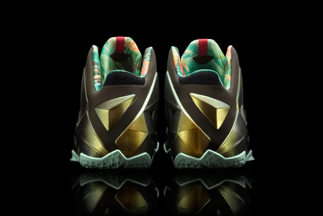 Nike LeBron 11