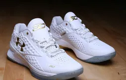 Under Armour : une superbe Curry 1 Low pour fêter le titre en famille