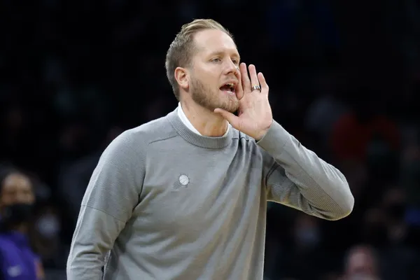 Le coach d’AJ Dybantsa dans le viseur des Bulls