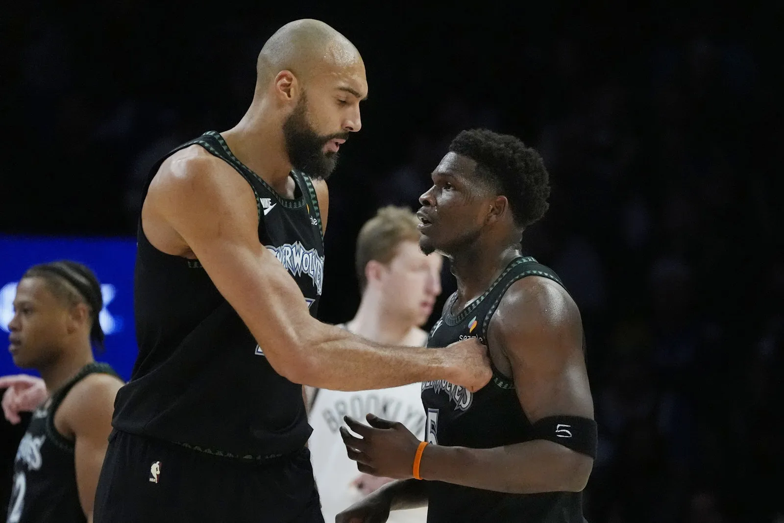 Les Wolves
