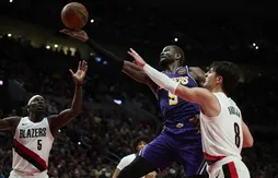 Deandre Ayton pose enfin des écrans… et des problèmes aux adversaires