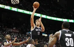 Les Nets cherchent une solution pour trouver Brook Lopez en attaque