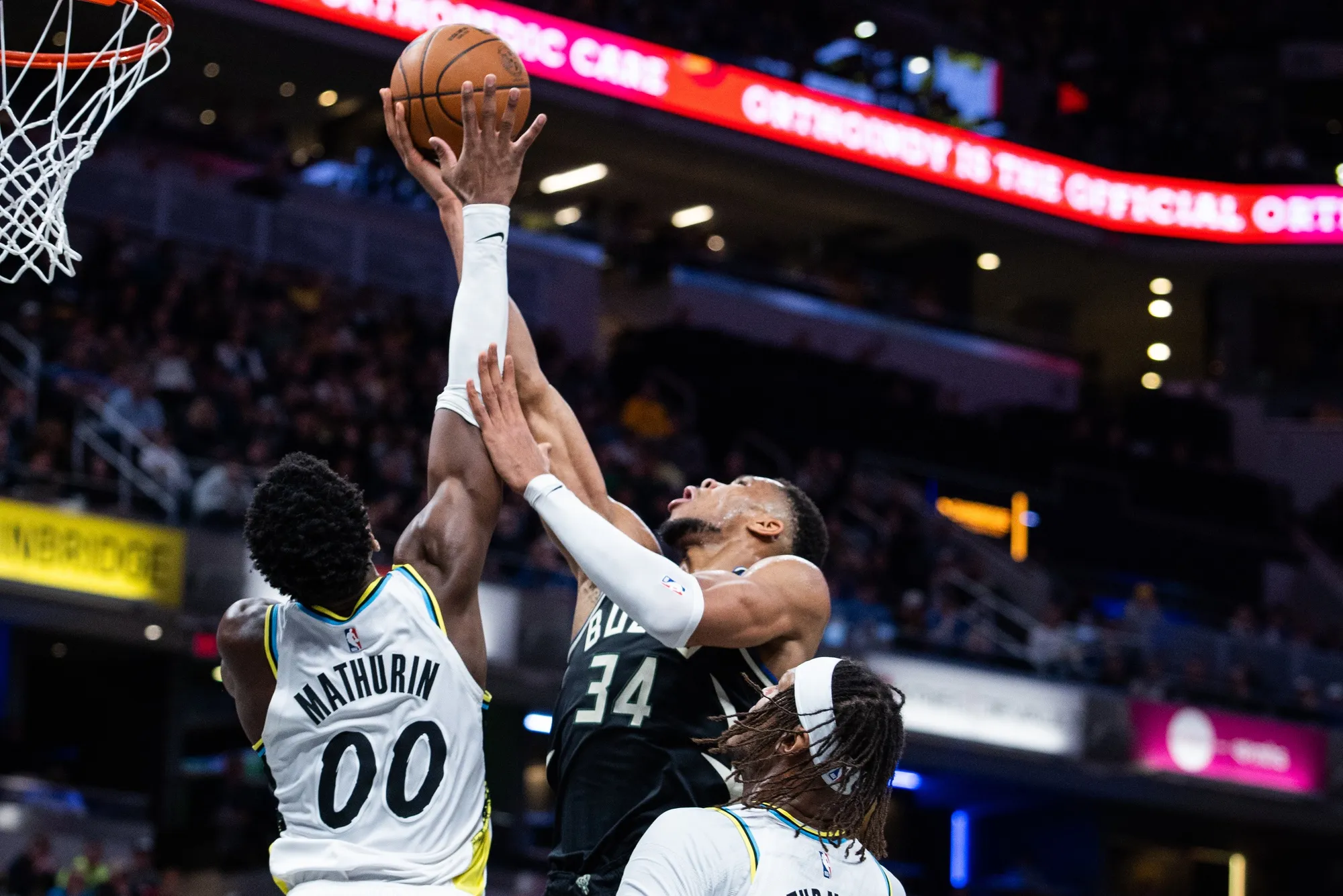 Giannis Antetokounmpo et les Bucks