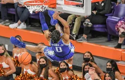 NCAA | La très vilaine faute de David Collins sur Wendell Moore Jr.