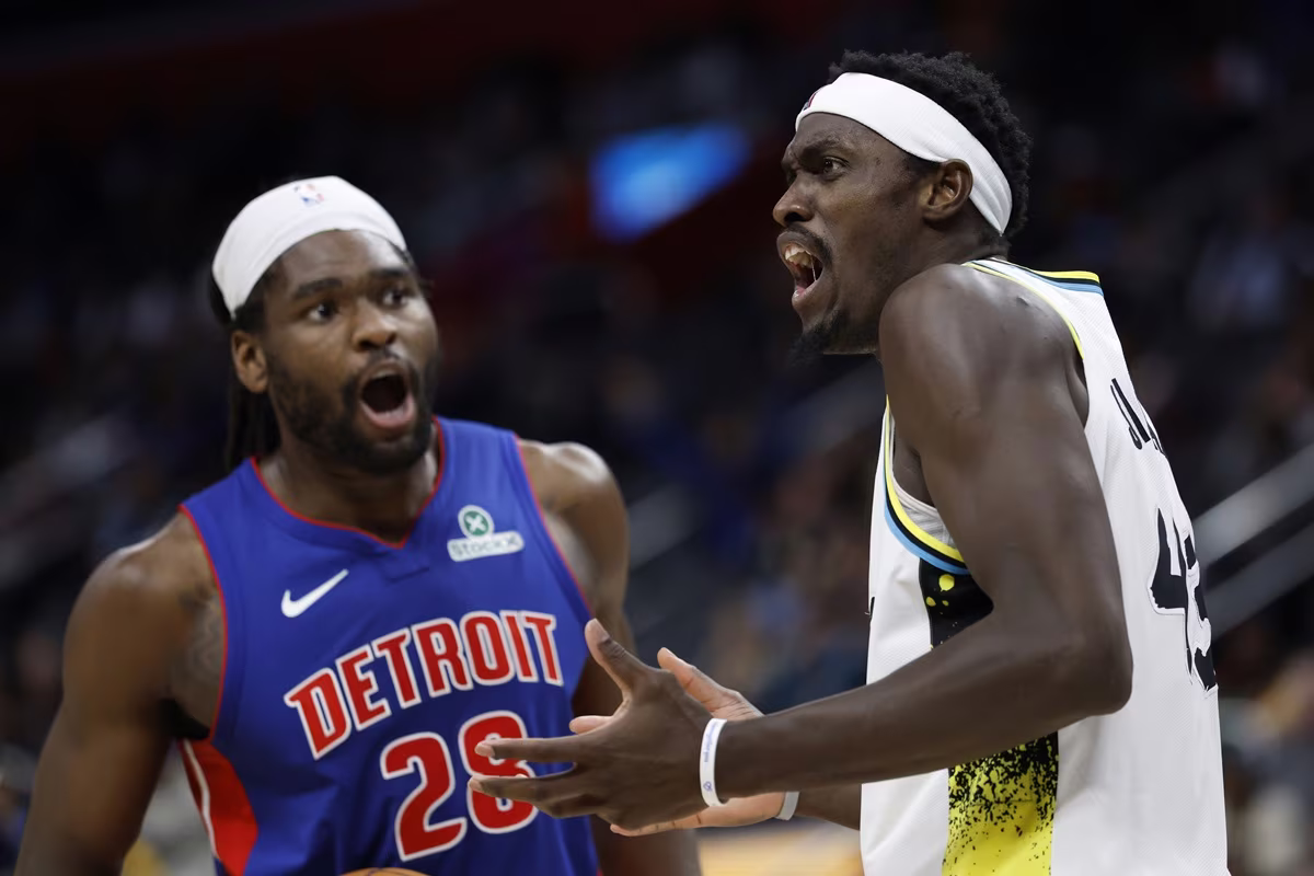 Isaiah Stewart et Pascal Siakam Pistons