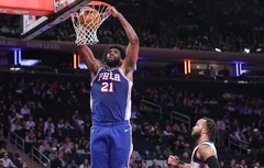 Avec le sourire, Joel Embiid retrouve enfin le chemin du dunk