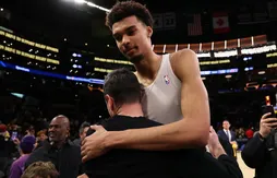 JJ Redick très ému par le geste de Victor Wembanyama et Chris Paul pour ses enfants