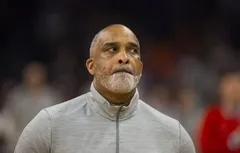 L’assistant Phil Handy fait ses adieux aux Lakers