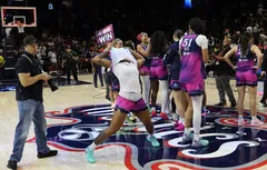 Les Mystics renversent les Wings après un incroyable comeback !