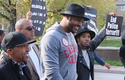Carmelo Anthony marche à Baltimore pour “calmer les choses dans la ville”