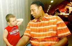 Le 29 juin 1982, les Celtics draftent un joueur paraplégique