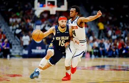 Jose Alvarado transformé en Stephen Curry