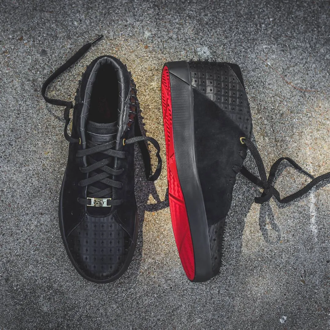 nike-lebron-13-lifestyle-black-red-1