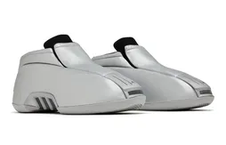 Dernier modèle adidas porté par Kobe Bryant, la Crazy 2 est de retour