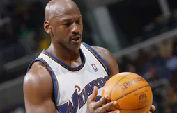 Un maillot porté par Michael Jordan aux Wizards vendu presque 50 000 dollars