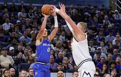 Grâce à un grand Anthony Black, le Magic renverse les Nuggets