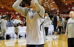 Le doigt de Nowitzki, sujet de toutes les préoccupations