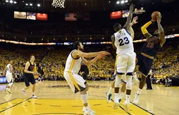 Le collectif des Warriors résiste aux 44 points de LeBron James