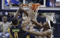 Dwight Howard marche sur les Pacers