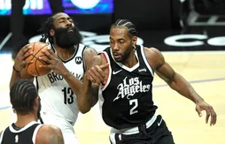 Avec les nouvelles règles, les arbitres veulent mettre fin aux tricheries de certains attaquants