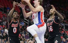 Les Pistons sortent Luke Kennard de leur chapeau