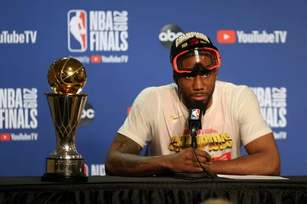 Le possible retour de Kawhi Leonard à Toronto prend de l’épaisseur…