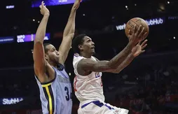 Le Lou mange les Grizzlies