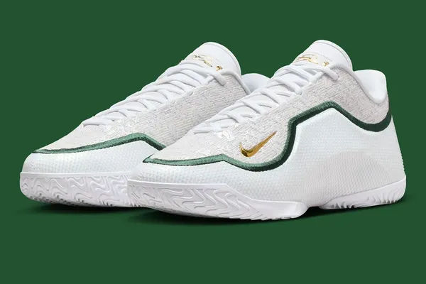 La LeBron 23 « From This Point Forward » au premier rang