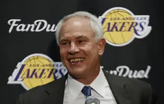 Mitch Kupchak sur le point de s’engager avec Charlotte