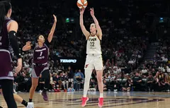Caitlin Clark et Kelsey Mitchell entrent dans l’histoire, Indiana enchaîne