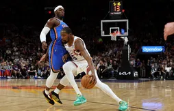 Kevin Durant piégé par les multiples défenseurs du Thunder