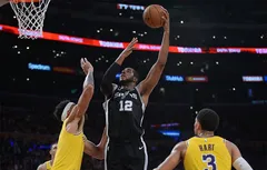 Le MVP de la nuit : LaMarcus Aldridge en toute liberté face aux Lakers